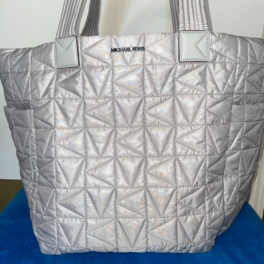 Michael Kors Metallic Silver 'Winnie" LRG Tote NWT